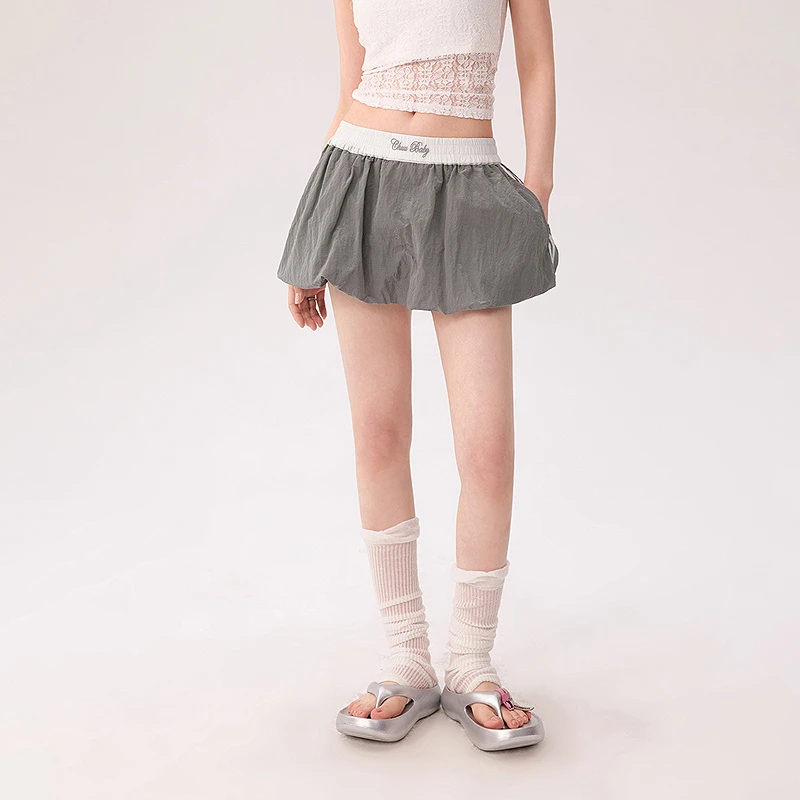 CHUU字母刺绣半身裙女2025夏季新品运动风撞色拼接侧条纹褶皱裙裤