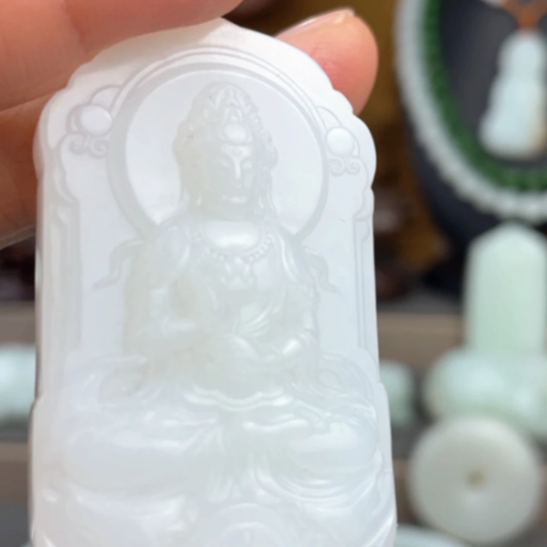 【闪购商品】颈饰未镶嵌和田玉