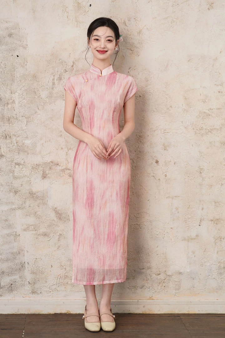 粉色绝美改良旗袍2025新款高端新中式复古民国年轻款少女日常长款