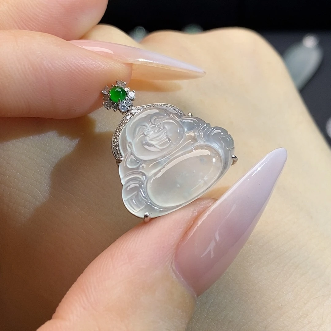 翡翠18K金镶嵌颈饰佛