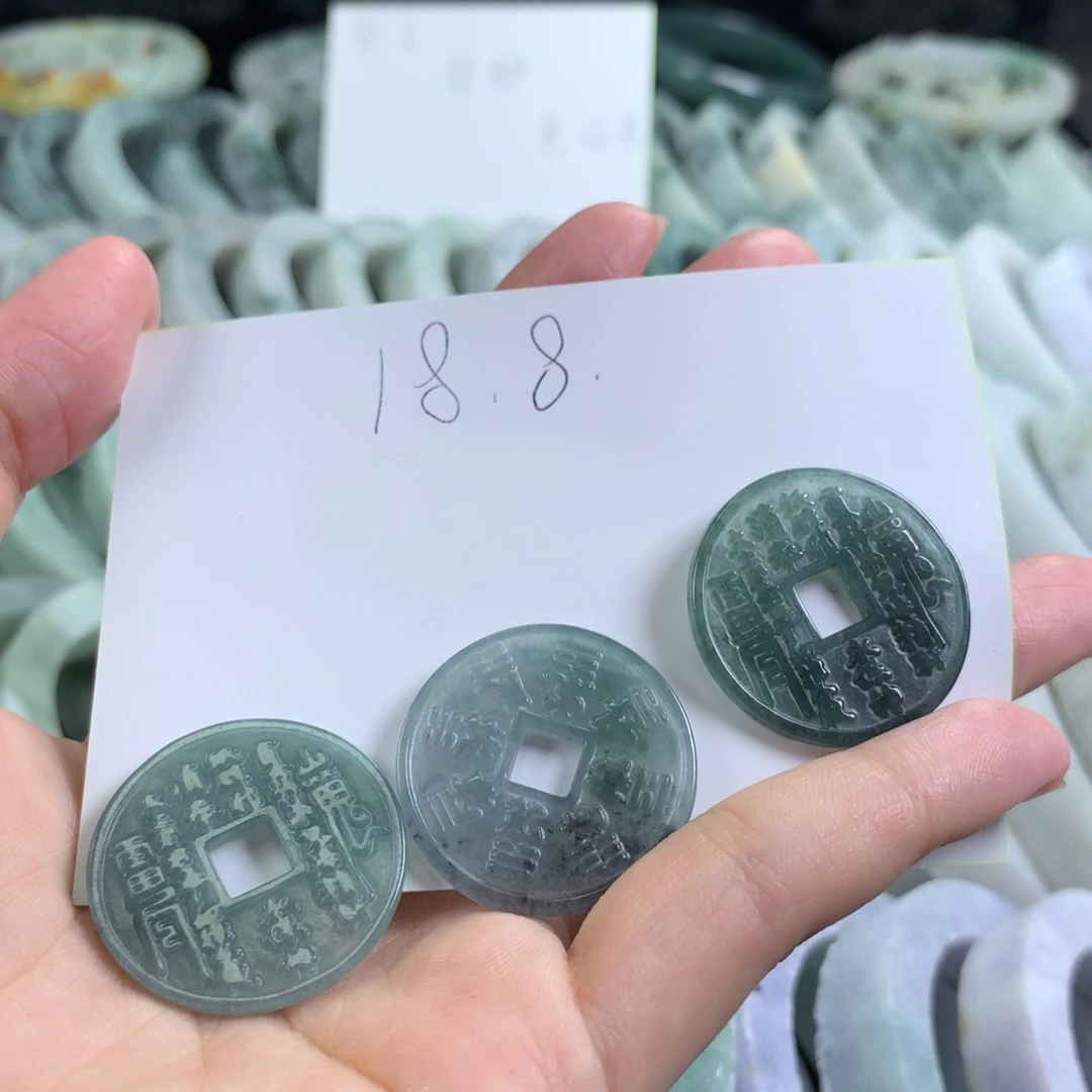 翡翠颈饰未镶嵌多样性发一件