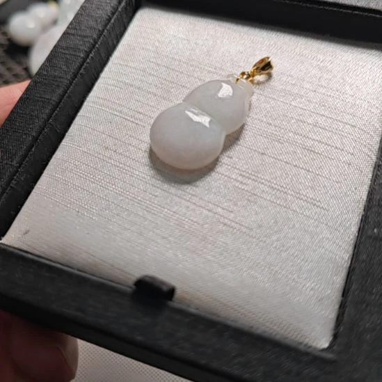 翡翠未镶嵌颈饰天然翡翠吊坠