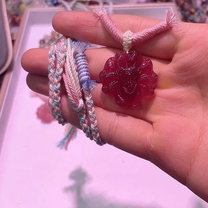 水晶手链未镶嵌九尾草莓晶牌子