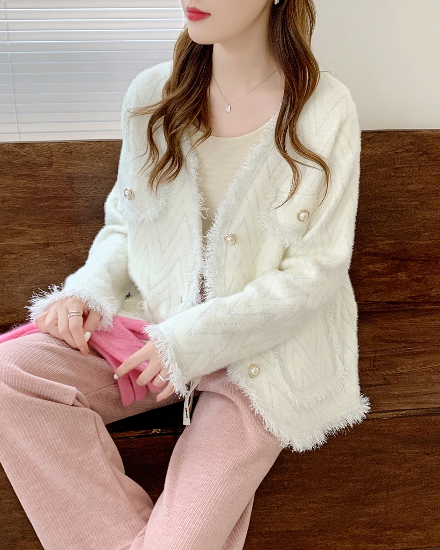 2174-5-法式高级感小香风外套女百搭V领网红针织开衫白色恋人