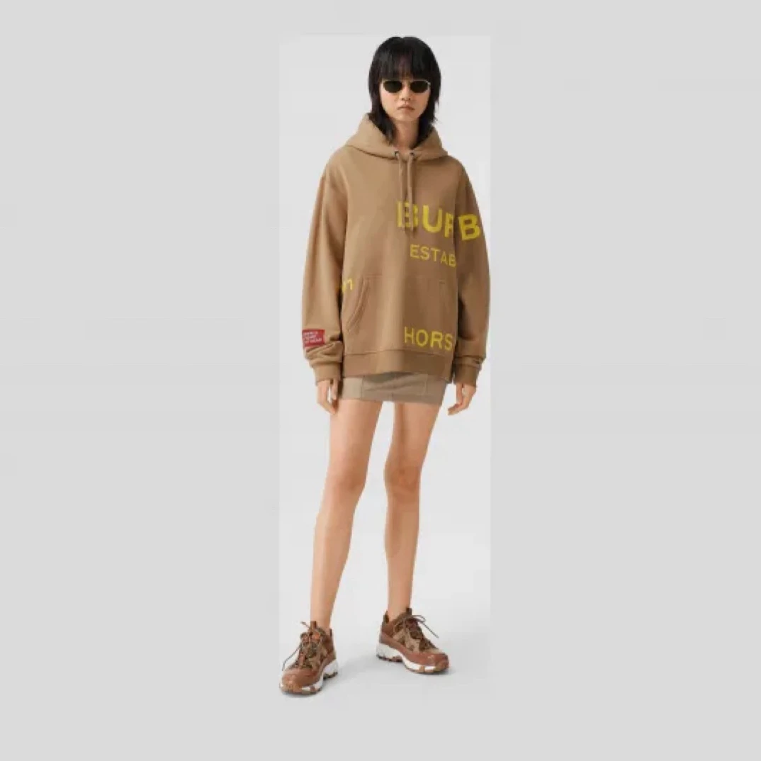 99新 BURBERRY/博柏利 jp910 015967 卡其色印花帽衫 S码