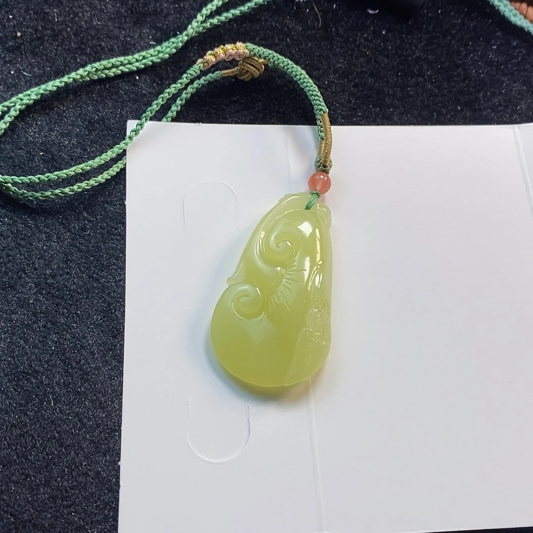 *****颈饰未镶嵌和田玉