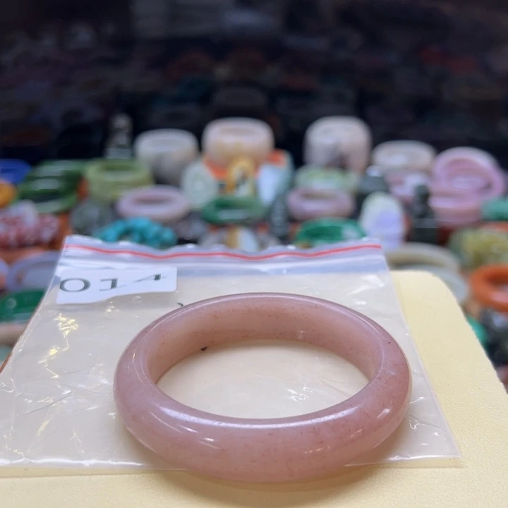 石英质玉手镯未镶嵌7****姐14