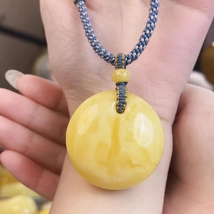 裸石琥珀未镶嵌浓蜡妖花公主扣19.6g