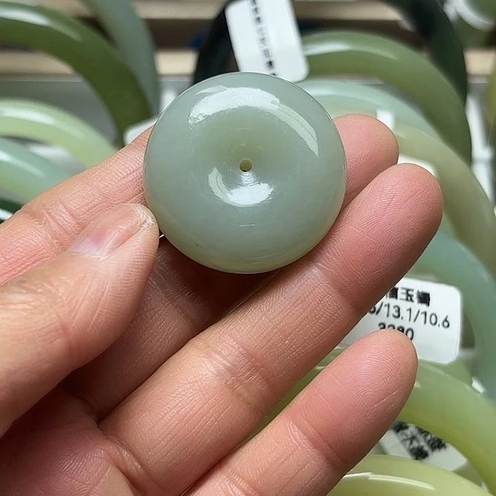 未镶嵌手镯和田玉（糖玉）