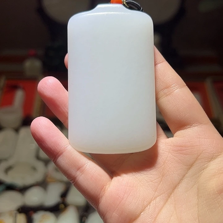 源***哥和田玉未镶嵌颈饰