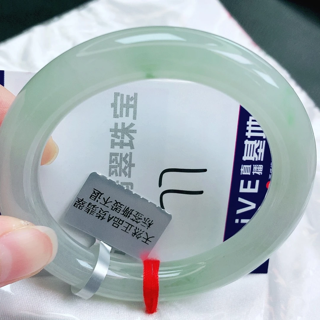 翡翠未镶嵌手镯缅甸天然A货翡翠手镯