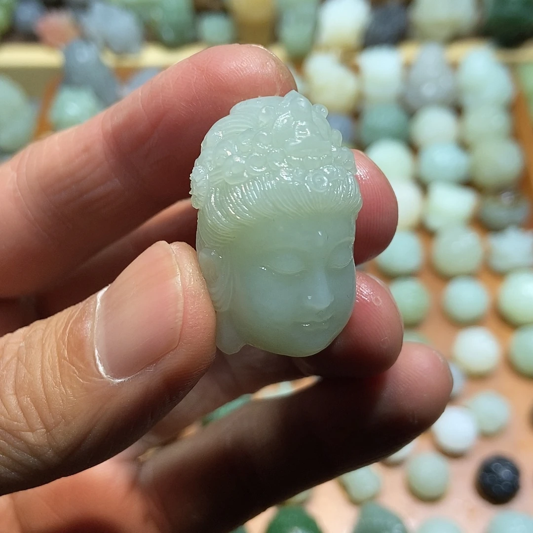 和田玉未镶嵌颈饰定制