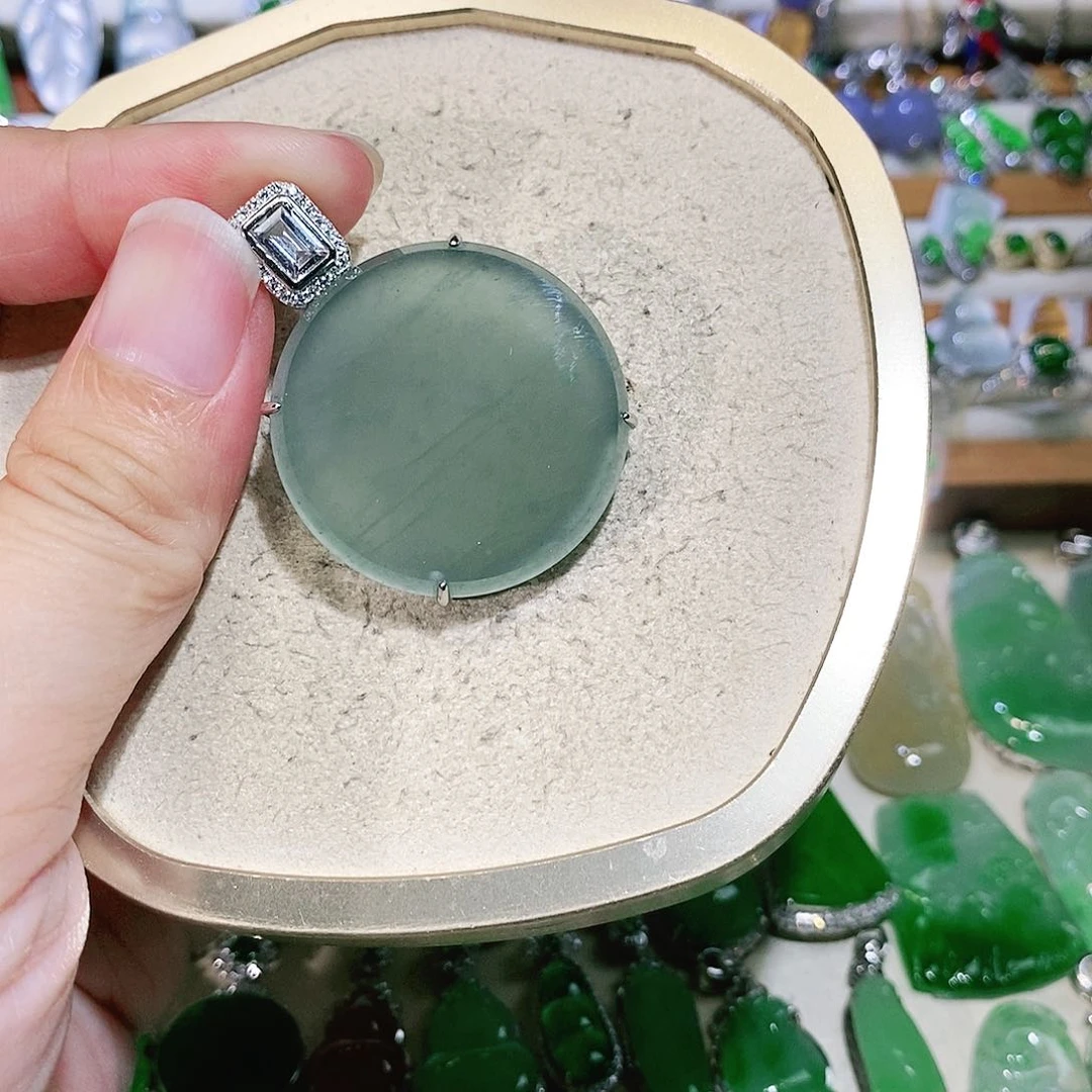 【闪购商品】翡翠挂件未镶嵌裸石