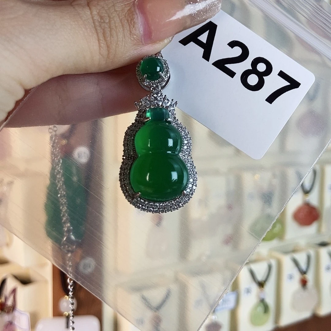 玛瑙/玉髓颈饰合金