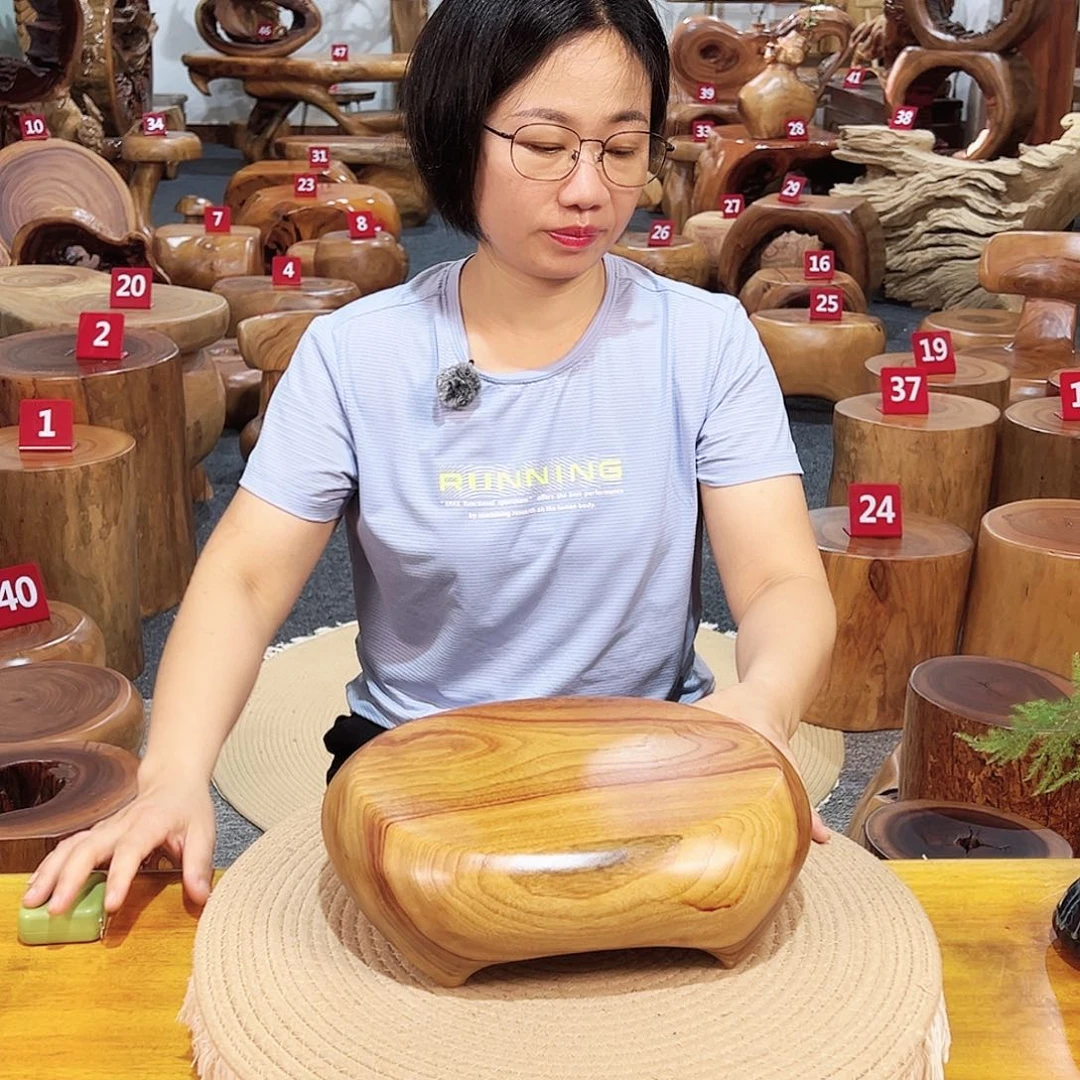 13号香樟木尺寸：29-23-9cm
