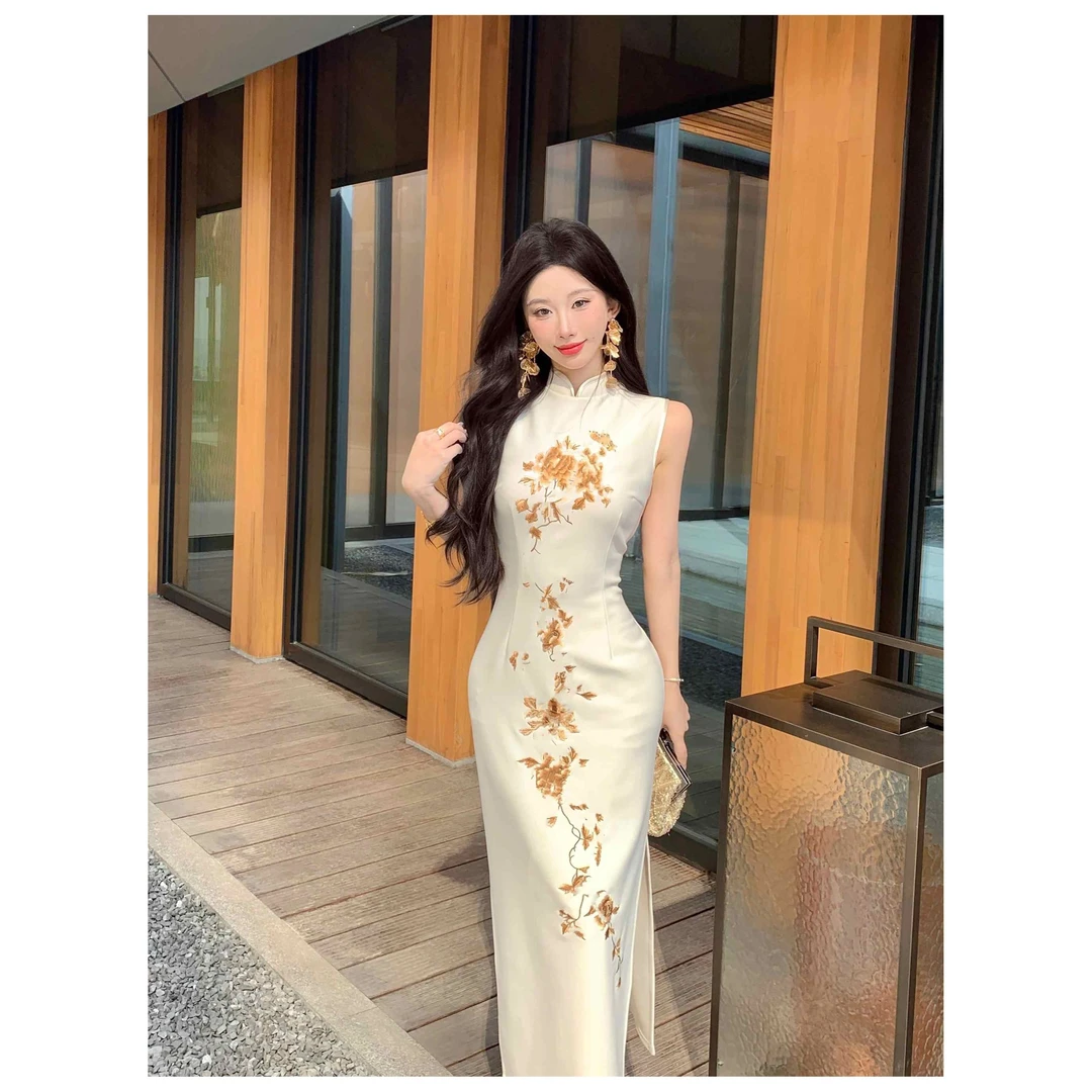 金枝欲孽国风港工牡丹金色刺绣修身白色无袖旗袍连衣裙2025年夏季