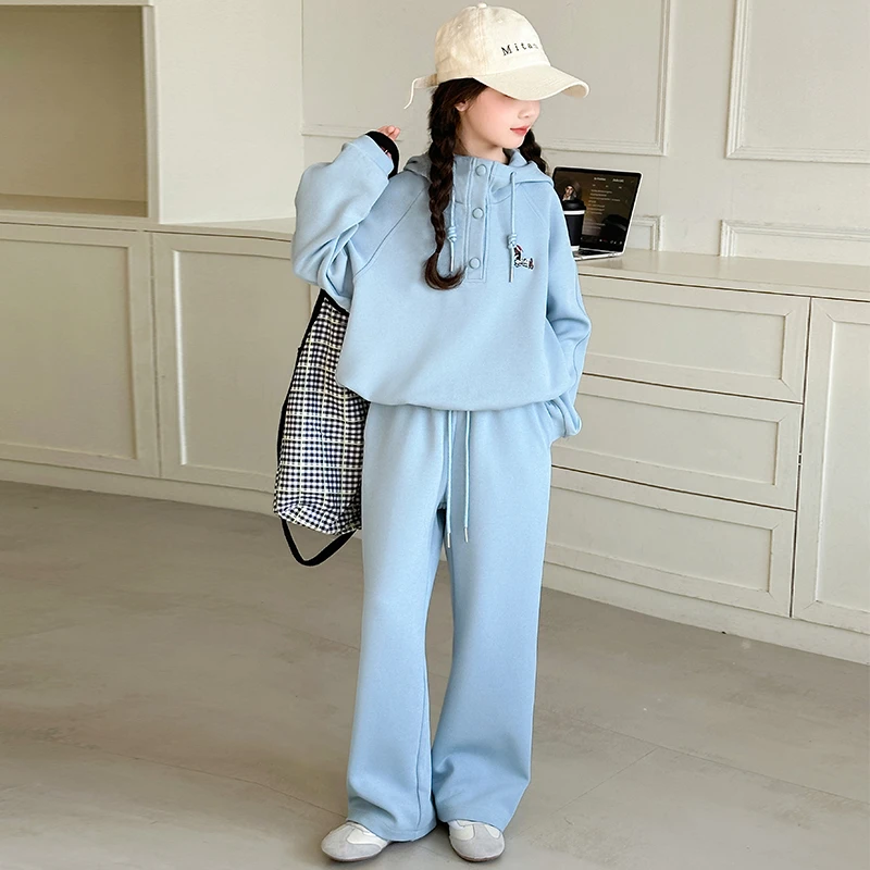 女童春装2025新款运动套装春秋款洋气时髦两件套绿色儿童休闲衣服