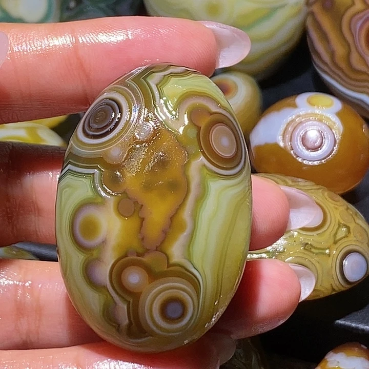 玛瑙/玉髓未镶嵌珠宝奇石59