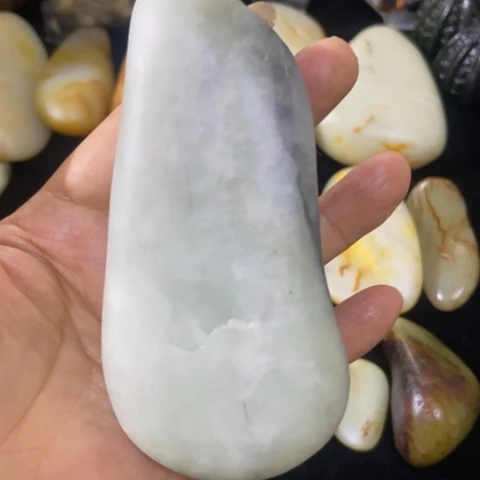 未镶嵌和田玉（糖玉）车挂