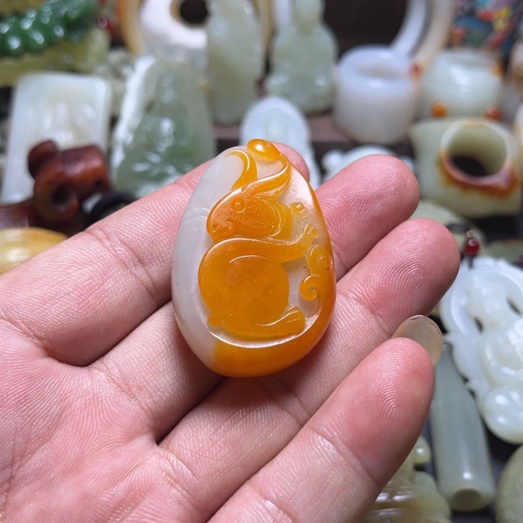 珍***华和田玉未镶嵌颈饰