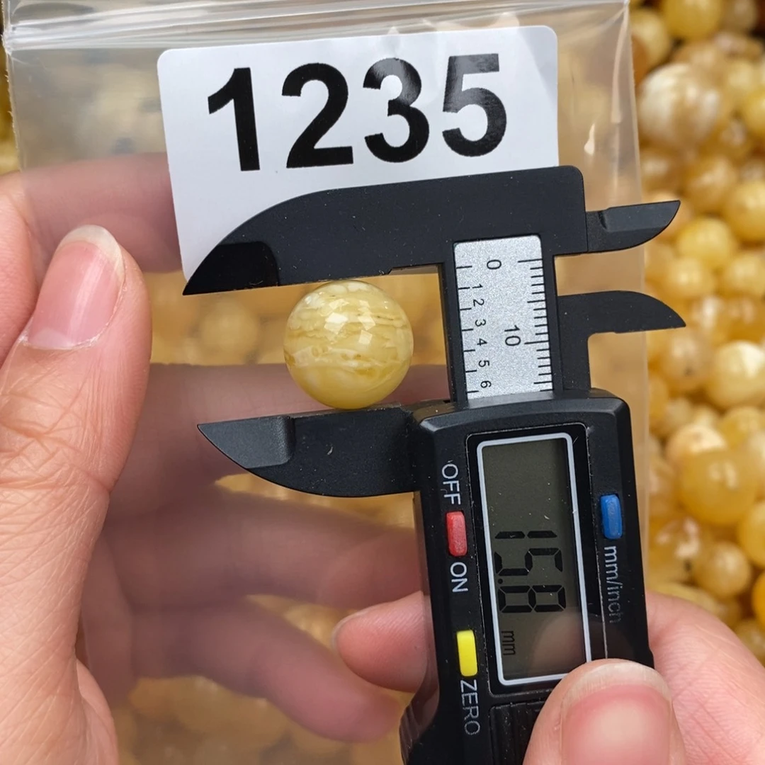 蜜蜡珠宝奇石未镶嵌