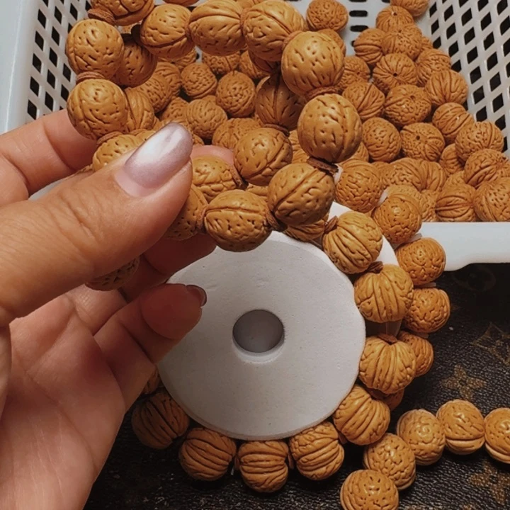 文玩核桃吊坠树王一根筋