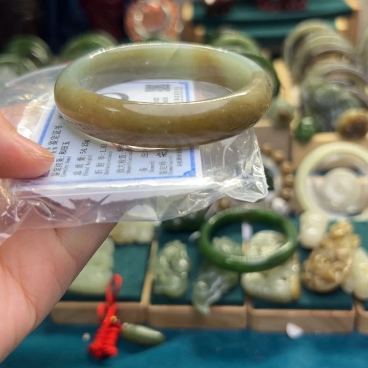 和田玉手镯未镶嵌57.7圈围Q0382