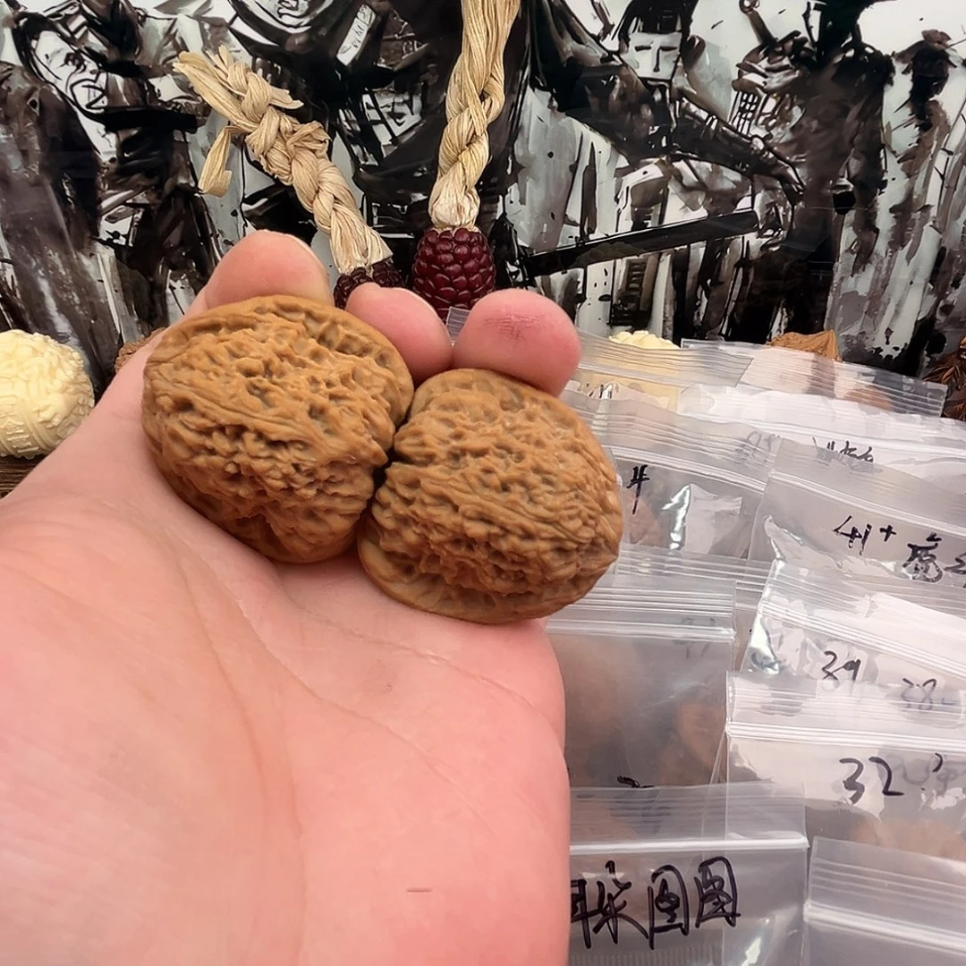 文玩核桃把件南疆石39尺