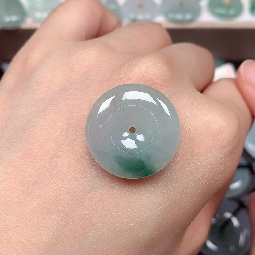 翡翠未镶嵌颈饰平安扣A