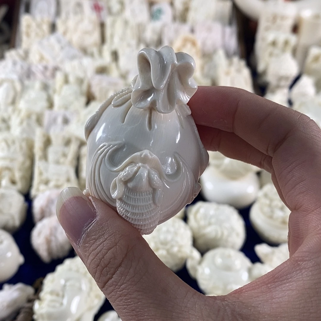 善***缘猛犸冰料福袋手把件