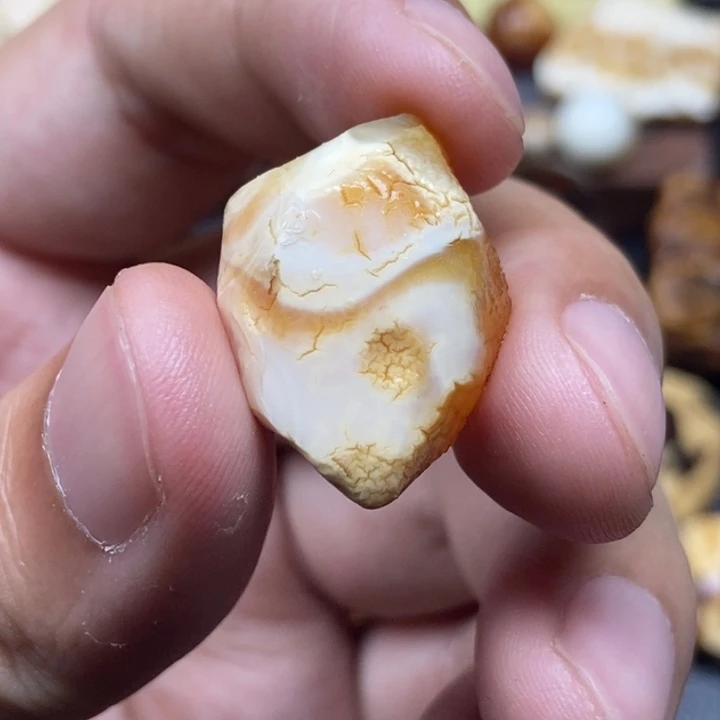 定制琥珀未镶嵌定制琥珀