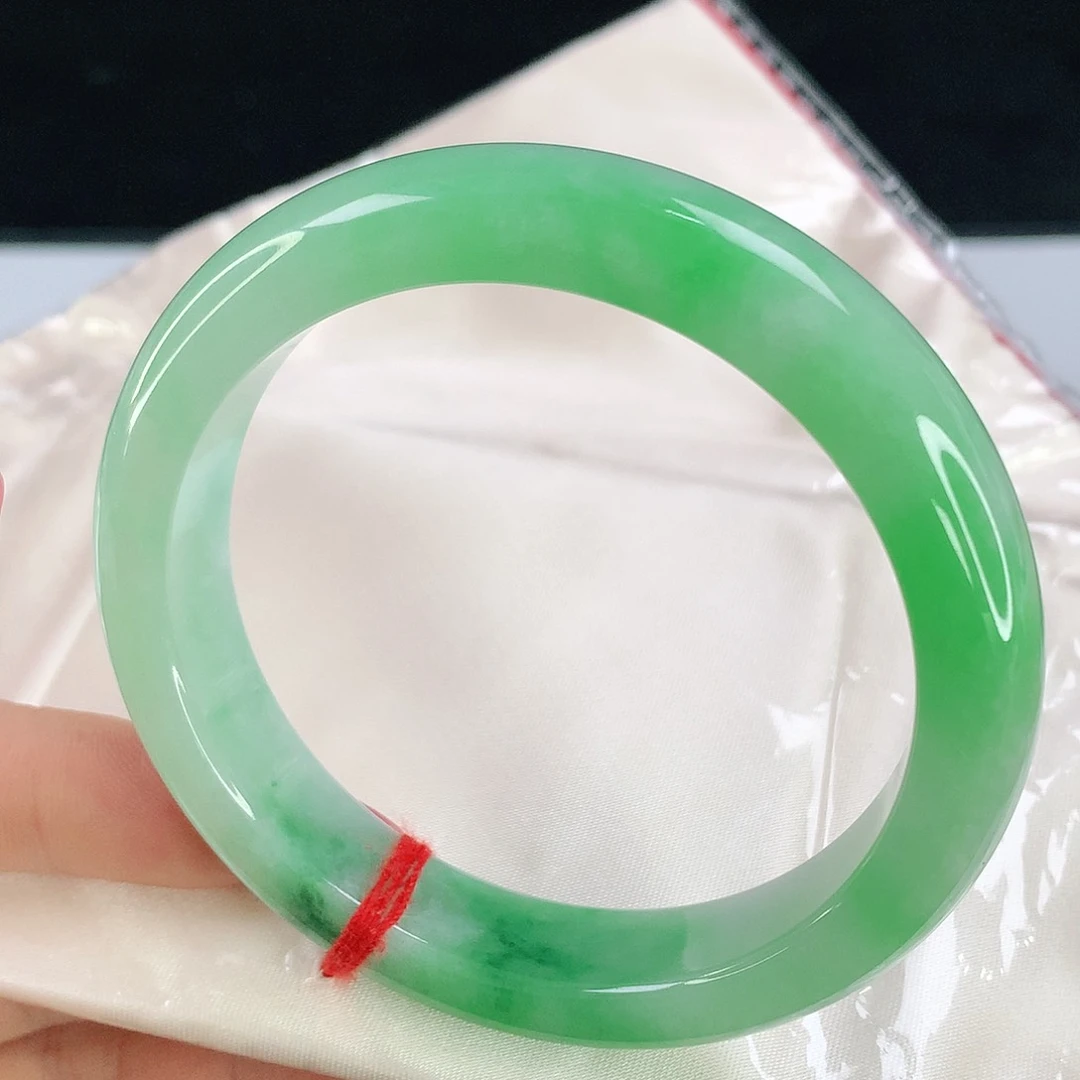 未镶嵌手镯翡翠666