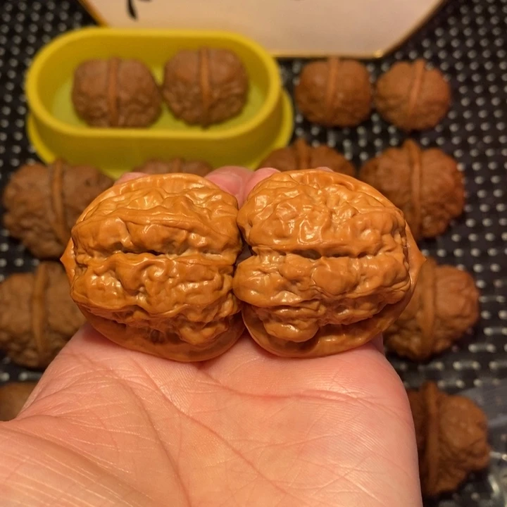 把件文玩核桃四开大腿肌肉蛙