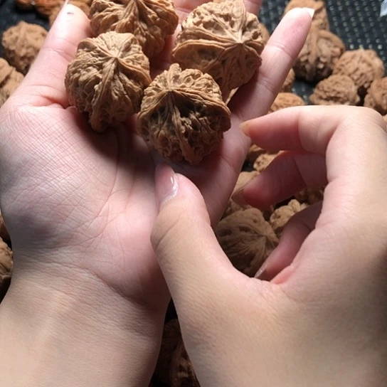 顾***.桃核吊坠核桃核桃核桃