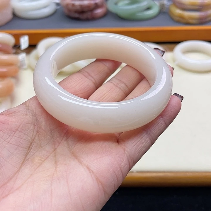 未镶嵌石英岩玉珠宝奇石好**莲