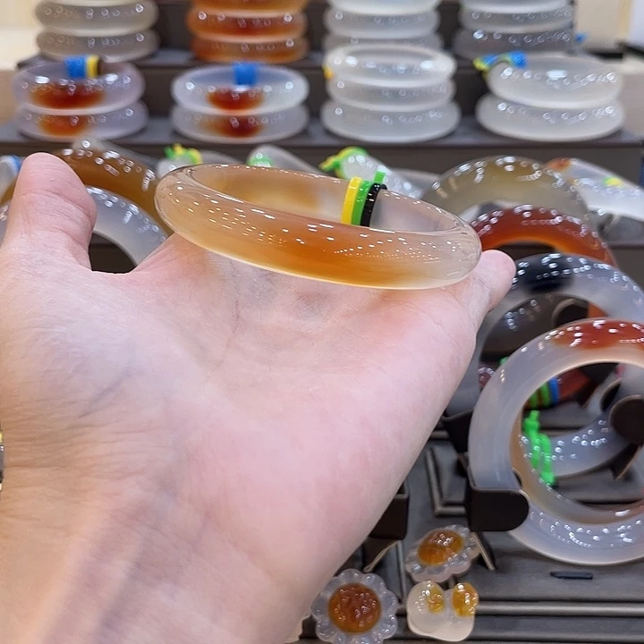 玛瑙/玉髓未镶嵌手镯