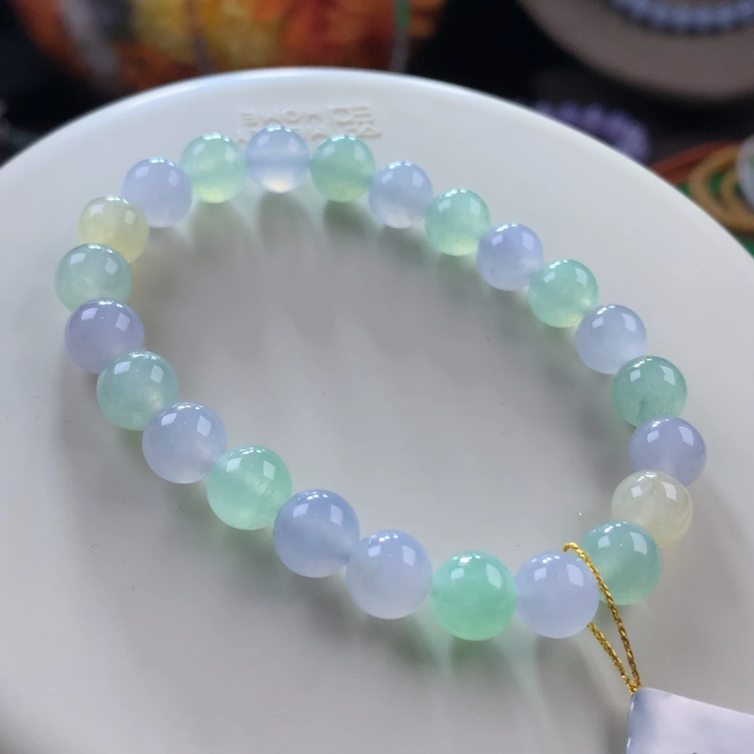 翡翠未镶嵌颈饰少女感十足！冰种马卡龙卡8