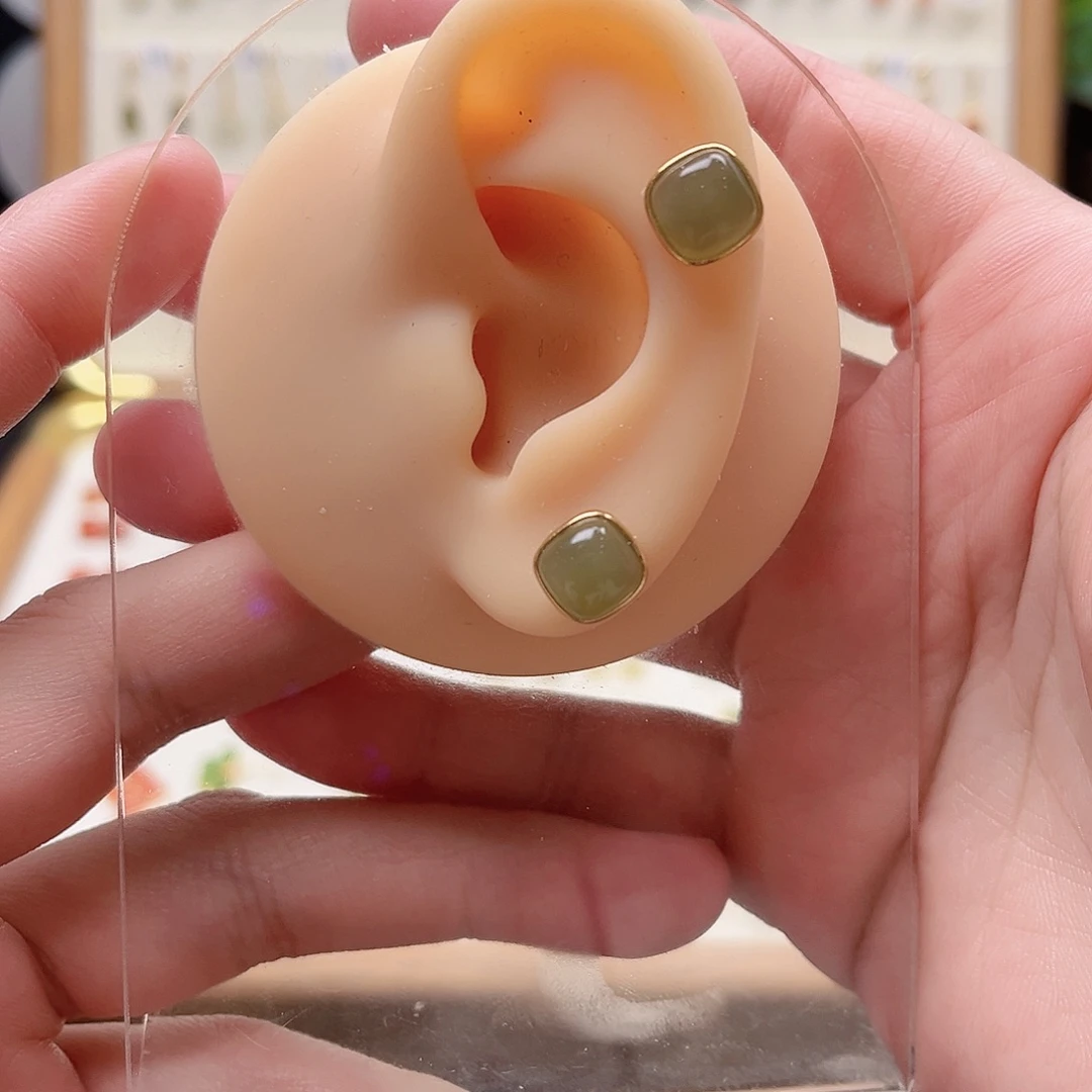 和田玉银S925镶嵌耳饰