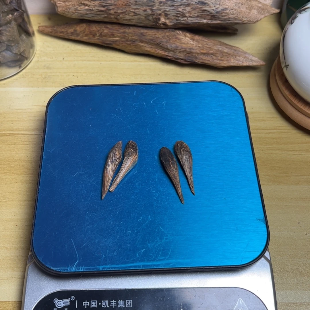 天***圆树脂制品海南尖峰岭原母树树丁老料4.6克