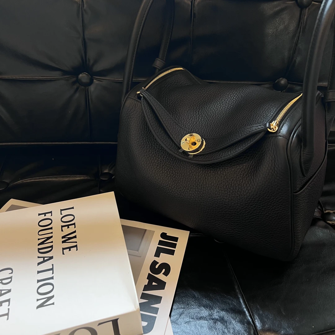 未使用 Hermes/爱马仕 黑金TC皮 Lindy 26 K刻闲置成色全膜全套