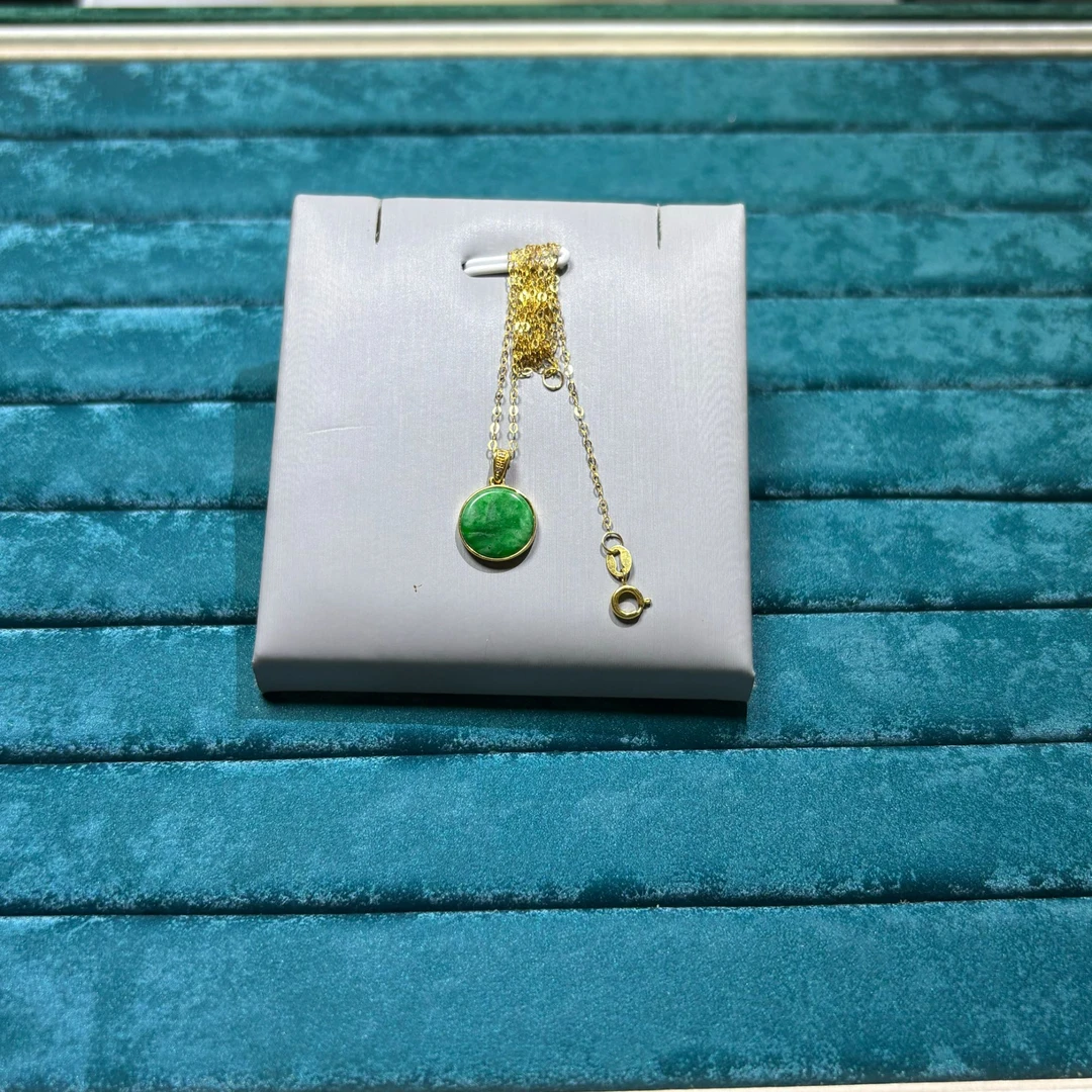 18K金镶精致翡翠吊坠-HX-多样性发一件-春日珠宝-A32