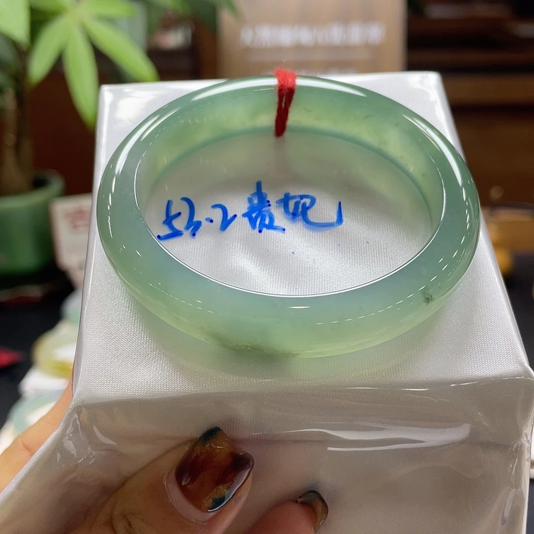 翡翠未镶嵌手镯47 号链接