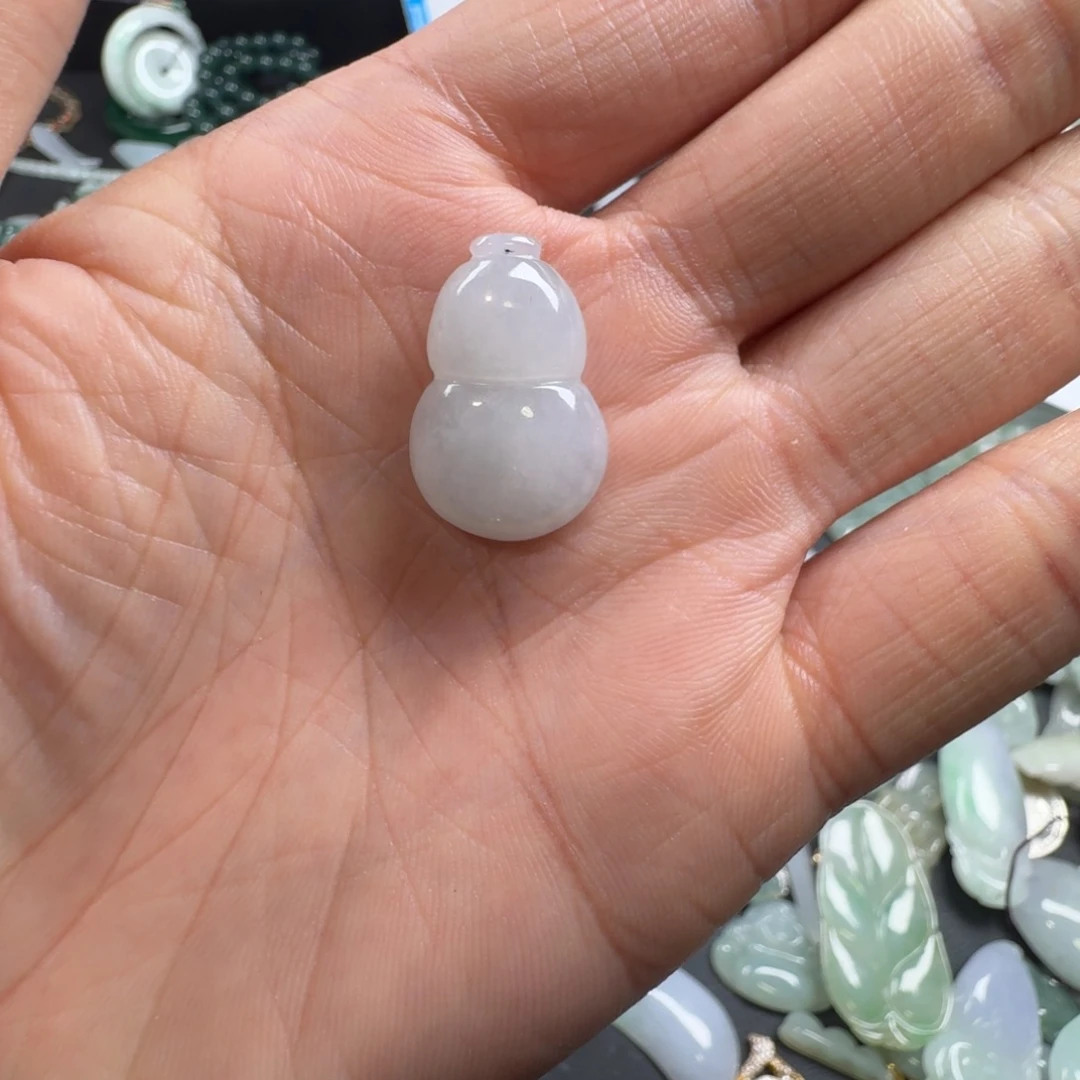 姝***妞翡翠未镶嵌吊坠(不含链)天然缅甸A货翡翠葫芦吊坠