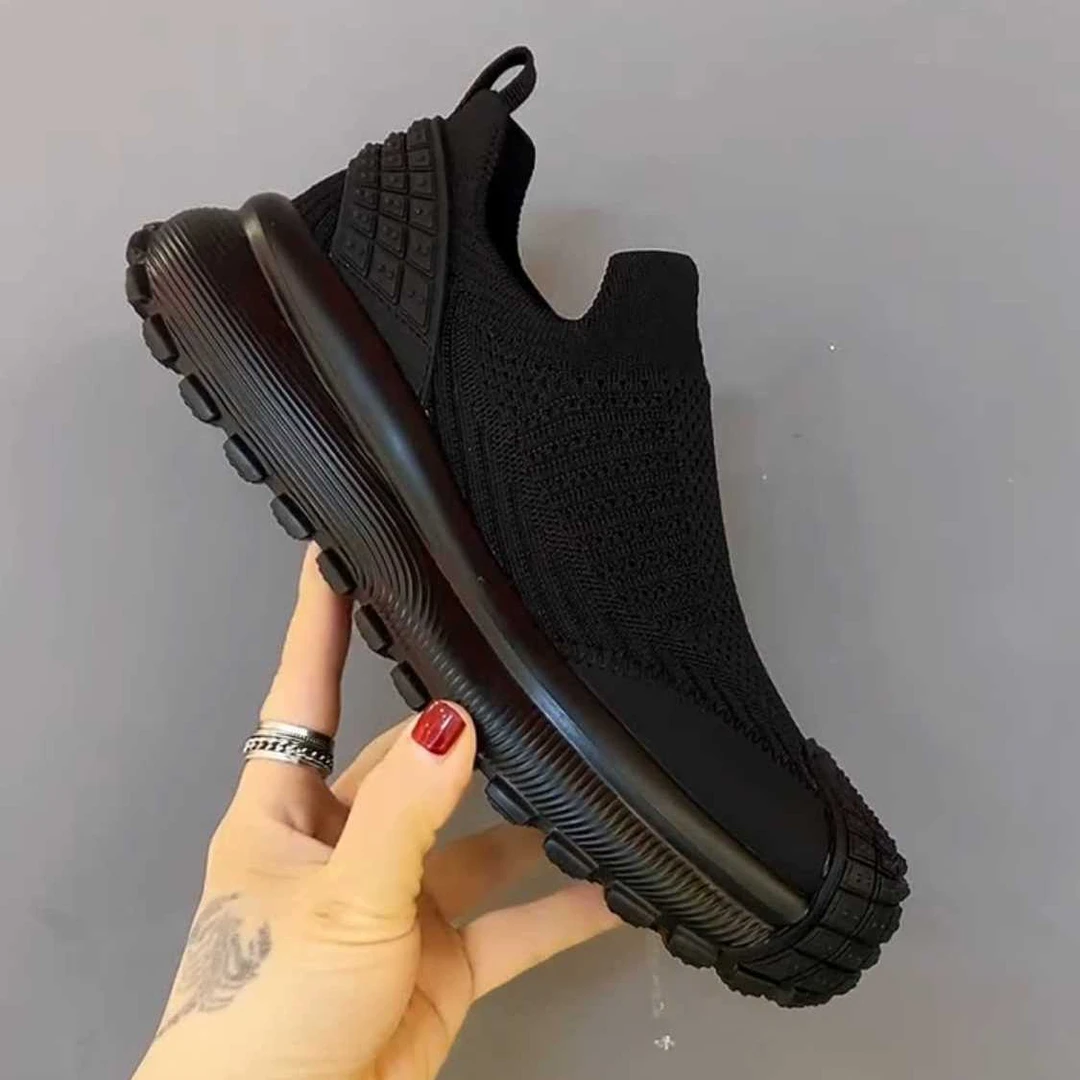 全黑透气飞织透气男鞋2025夏季新款防臭针织老爹鞋厚底增高运动鞋