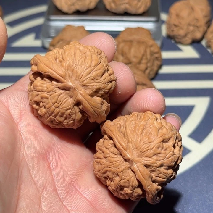 文玩核桃把件43，42凤凰台