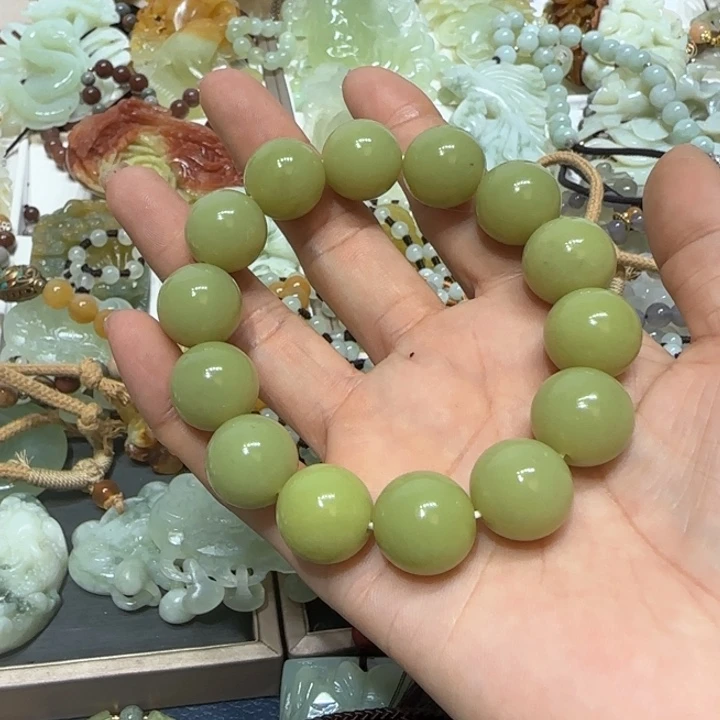 蛇纹石玉未镶嵌吊坠