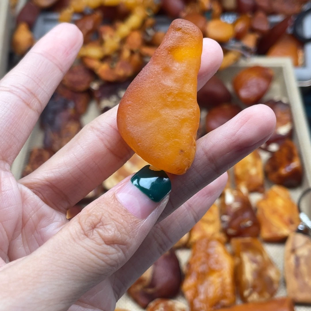 琥珀未镶嵌珠宝奇石