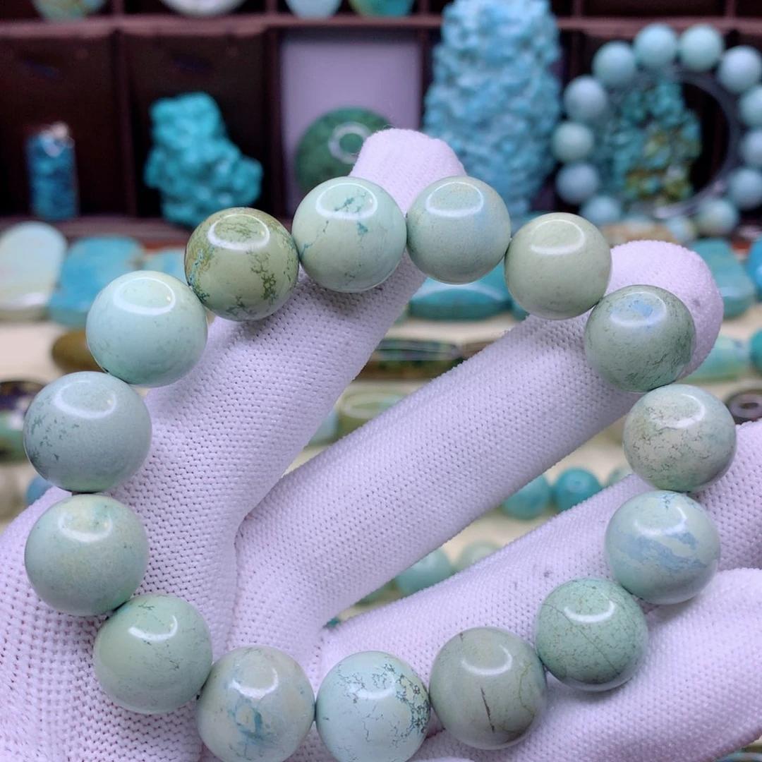 绿松石颈饰未镶嵌