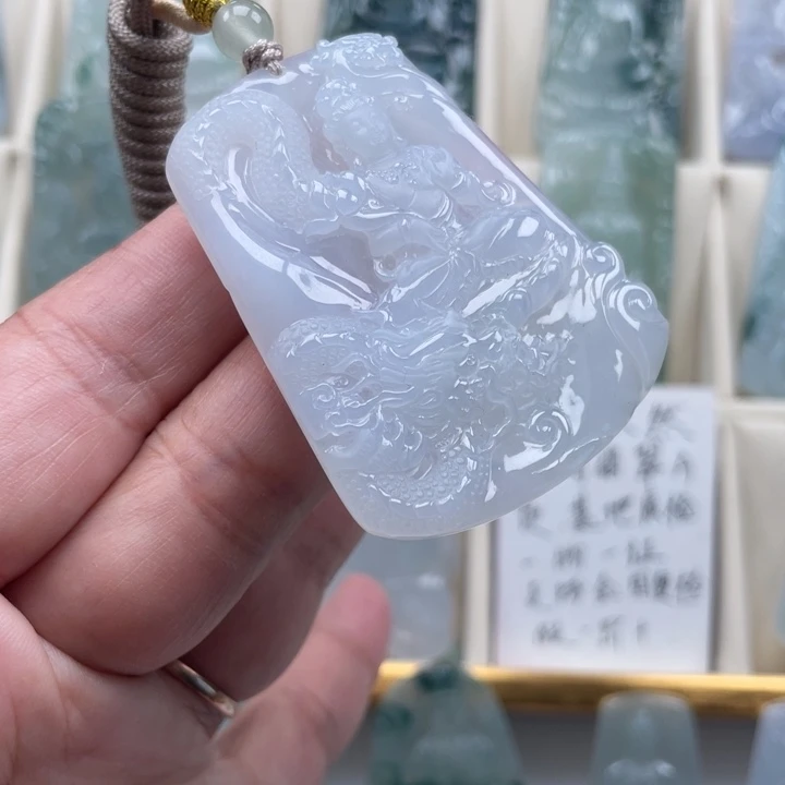 翡翠未镶嵌挂件观音