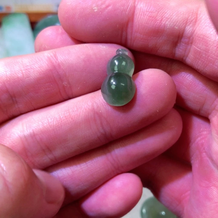 定制翡翠未镶嵌天然a货翡翠